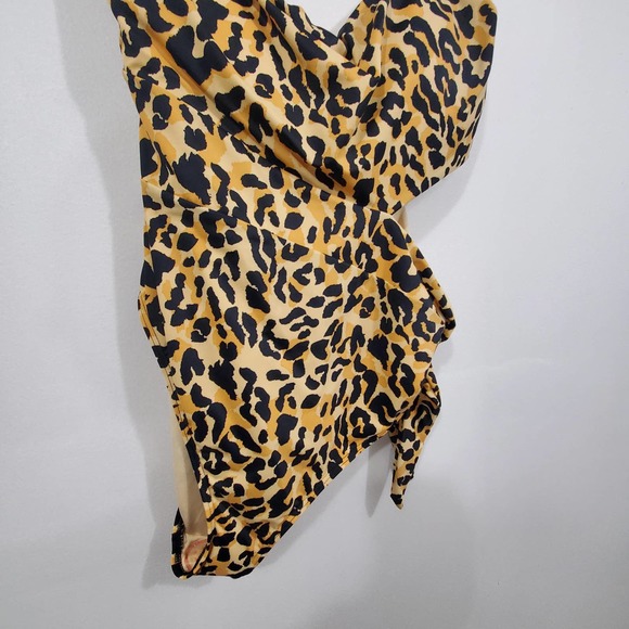 Eloquii Side Tie Leopard Animal Print Bandeau One Piece Swimsuit Plus Size 20 - Picture 8 of 10